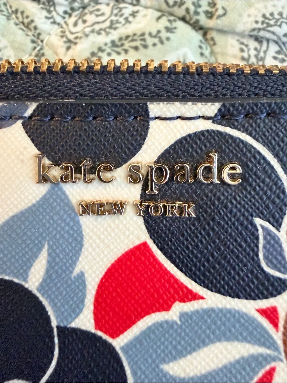 kate spade Floral Zip Cardholder with Key Ring - navy, Red & Cream floral